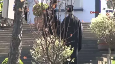 Başbakan Davutoğlu, Özal'ın Mezarını Ziyaret Etti