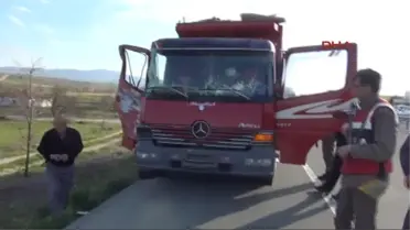 Kırıkkale Kamyon İnfaz Koruma Memurlarını Taşıyan Midibüse Arkadan Çarptı 1 Ölü, 9 Yaralı