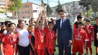 Belen'de Düzenlenen Futbol ve Masa Tenisi Turnuvaları Final Maçları ile Son Buldu