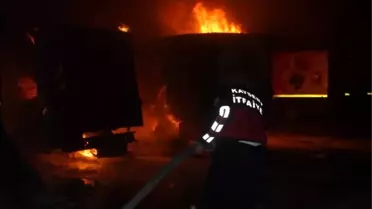 Kamyonetler Cayır Cayır Yandı