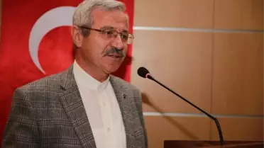 Bayburt Üniversitesinde '90 Yaşındaki Delikanlı Asım' Konferansı