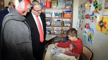 Otizmli Çocuklara Vali Morali