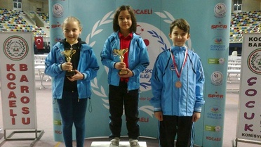Kağıtsporlu Satranççılar Madalyaları Topladı