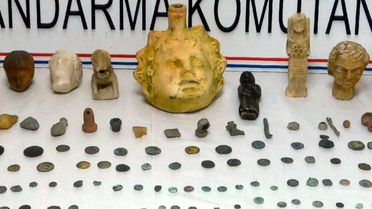 Bandırma'da Tarihi Eser Ele Geçirildi