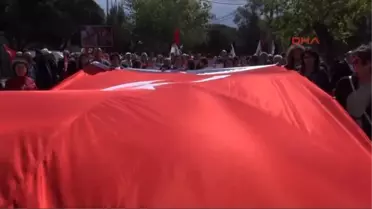 Manisa Ege'de Çocuklar Bayramlarını Soğuk Havaya Rağmen Coşkuyla Kutladı Ek