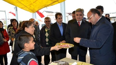 Kartepe'de Cami Yararına Kermes