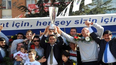 Plevne Belediyespor'a Şampiyon Karşılaması