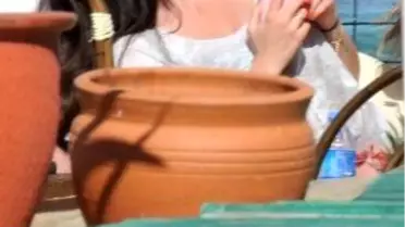 Merve Sevi Nişanlısıyla Samimi Pozlar Verdi