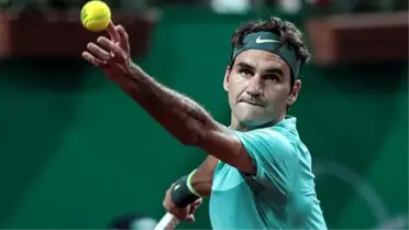 Federer, İstanbul Open'da Çeyrek Finale Yükseldi