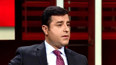 Demirtaş'tan Hakimlerin Tutuklanmasına Tepki