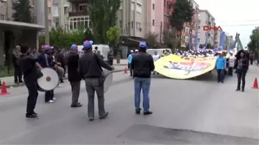 Balıkesir'de Coşkulu 1 Mayıs Kutlaması