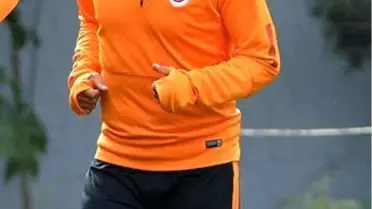 Sabri Sarıoğlu, Galatasaray'da Kalıyor