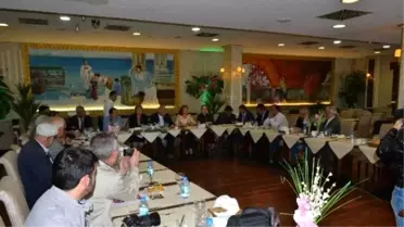 CHP Sakarya Milletvekili Özkoç, Milletvekili Adayları ile Bir Basın Toplantısı Düzenledi