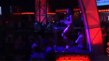 Kemer Demet Akalın Kemer'de Sahneye Çıktı