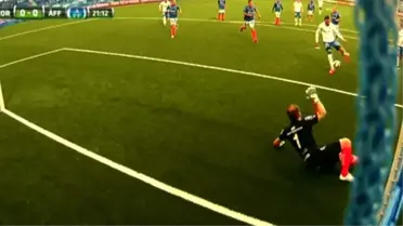 İmkansızı Başardı! Boş Kaleye Gol Atamadı
