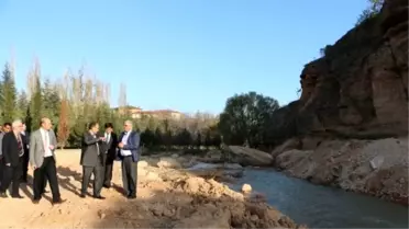 Vali Özkan Atabey'de İncelemelerde Bulundu