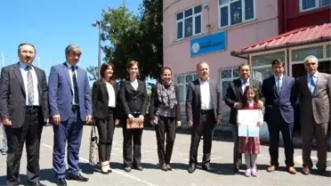Sürmeneli Küçük Nihal Yaptığı Resimle Türkiye Birincisi Oldu