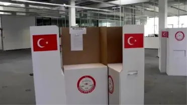 Nürnberg'de İlk Oyu Baskonsolos Asip Kaya Kullandı