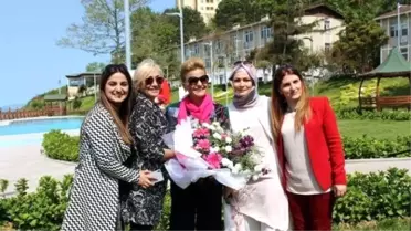 Tek Yastıkta Yarım Asır