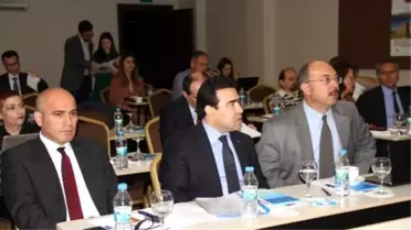 Türkiye'de 9,5 Milyon Kişi Kayıt Dışı Çalışıyor