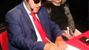 Görme Engelli Ressam Armağan: Parmak Uçlarım Gözüm Gibi