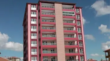 Yedinci Kattan Asansör Boşluğuna Düşerek Öldü