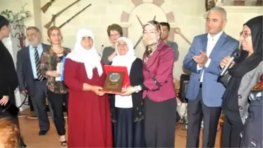 Kahta'da Anneler Günü Kutlandı
