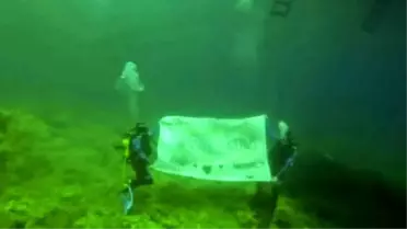 Polis Adayları Anneler Gününü Su Altında Kutladılar