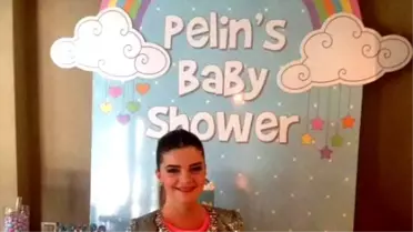 Pelin Karahan Bebeğinin Fotoğrafını İlk Kez Paylaştı