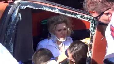 Fethiye Devrilen Otomobilde Sıkışan Sürücüyü İtfaiye Kurtardı