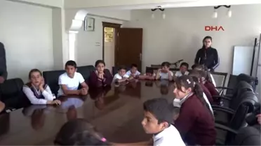 Silopi Kaymakamı, Köydeki Öğrencilerin Hayallerini Gerçekleştirdi
