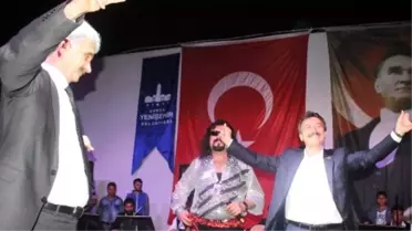 Roman Gecesinde Başkan Çiftetelli Oynadı