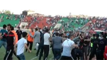 Denizli Belediyespor Maçında 15'in Üzerinde Yaralı Var