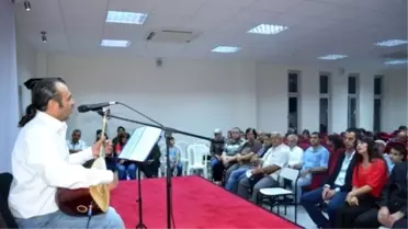 Aşık Mahzuni Şerif İzmir'de Türkülerle Anıldı
