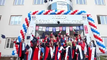 Nizip Eğitim Fakültesi İlk Mezunlarını Verdi
