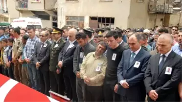 Şehit Polis Memuru Toprağa Verildi