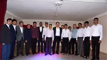 Ahlat Anadolu İmam Hatip Lisesi'nden 'Bir Demet Şiir' Dinletisi
