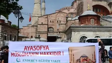 Sultanahmet'te, Ayasofya ve Mursi Eylemi