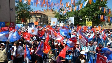 AK Parti Grup Başkanvekili Ünal Konya'da İlçe Mitinglerine Katıldı