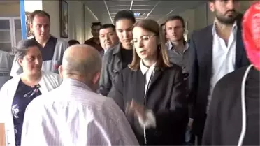 Bakan İslam, Türk Kızılayı Konukevi'ni Ziyareti Ederek, Yaşlılarla Sohbet Etti