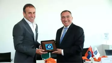 İstanbul Başakşehir, Sponsoru Wilo'yu Ziyaret Etti