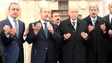 Bahçeli: Başkaları İkbal Peşinde Koşarken, Şehitlerimiz Hak, Hakikat Yolundan Hiç Ayrılmadı