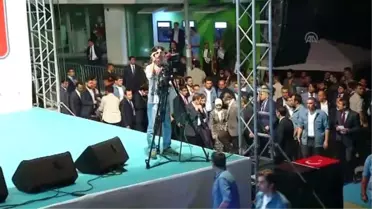 Davutoğlu: 'Çok Sayıda Parti Seçime Giriyor Görünüyor Ama Gerçekte İki Parti Var'