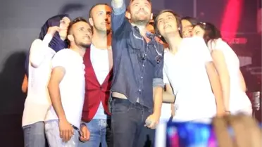 Şarkıları İşaret Diline Çevrildi