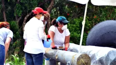 Bodrum Kalesi'nde Boyalı Makyaja Temizlik