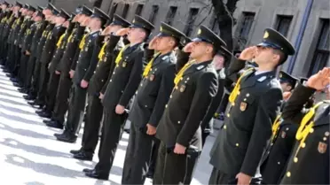 Nikahsız Yaşayan Subaylar TSK'dan Atılacak