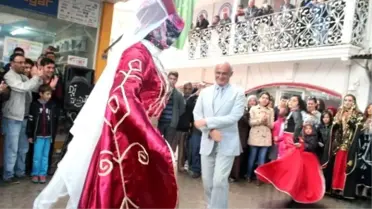 Başkan Yılmaz Çerkes Dansı Yaptı