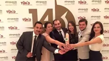 Ege'li İletişimciler Başarıya Doymuyor!