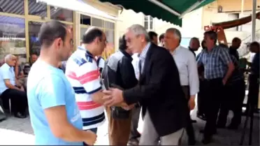 Mezuniyet Törenine Beklediği Babasını Toprağa Verdi