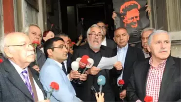 Nazım Hikmet Vakfı'nın Tahliye Kararı Protesto Edildi